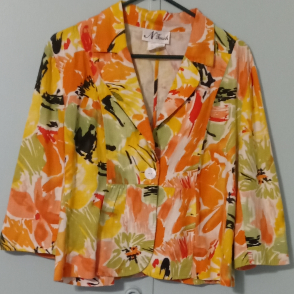 N Touch Jacket Button Multi Color Floral Size Medium 3/4‎ Sleeve w/ Button